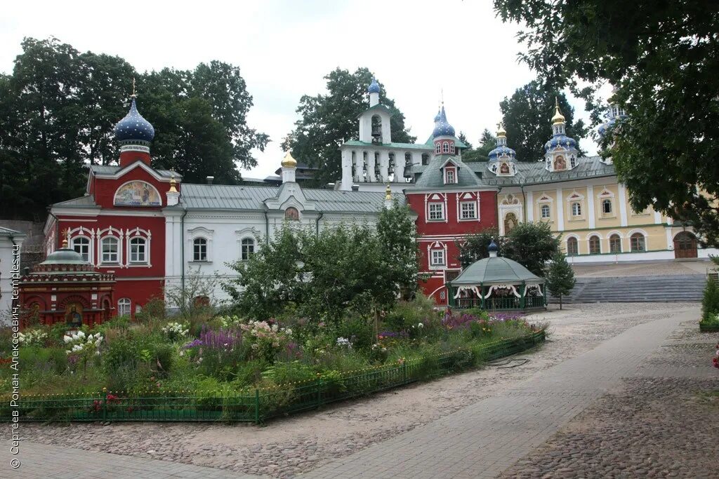 Печоры псковской обл михайловская дача. Печоры псковская губерния. Город печоры псковская область. Печоры псковская область погода сегодня. Печоры город центр.
