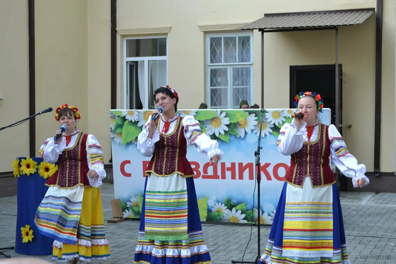 07. адамян александр абинск. 1 мая кросс в барнауле. памятник морякам в "военных лагерях" в абинске. абинск краснодарский край фото.