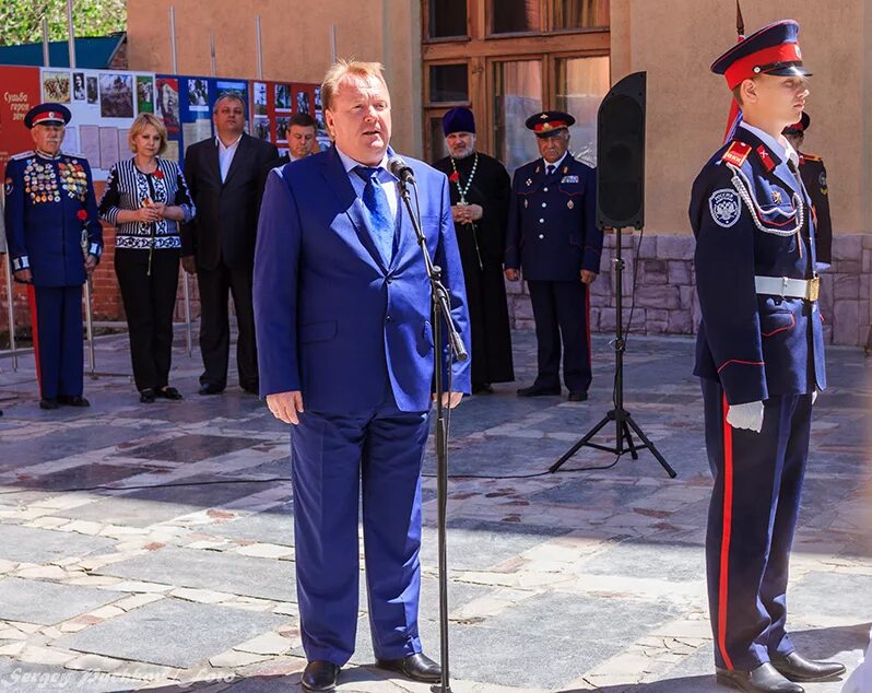 Корпус недорубова волгоград. Кадетский корпус недорубова. Корпус недорубова волгоград. Гкоу казачий кадетский корпус имени к. Волгоградский казачий кадетский корпус.