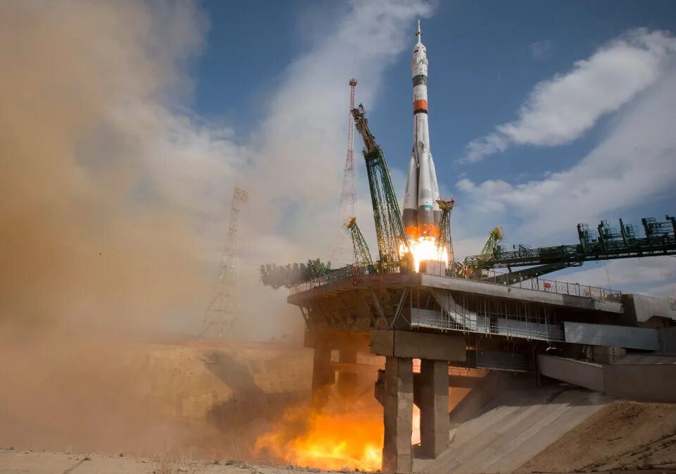 Старт космического корабля сегодня с байконура. Корабль Союз МС-19. МС 19 Байконур. Ракета Союз МС 19. Байконур запуск 2023.