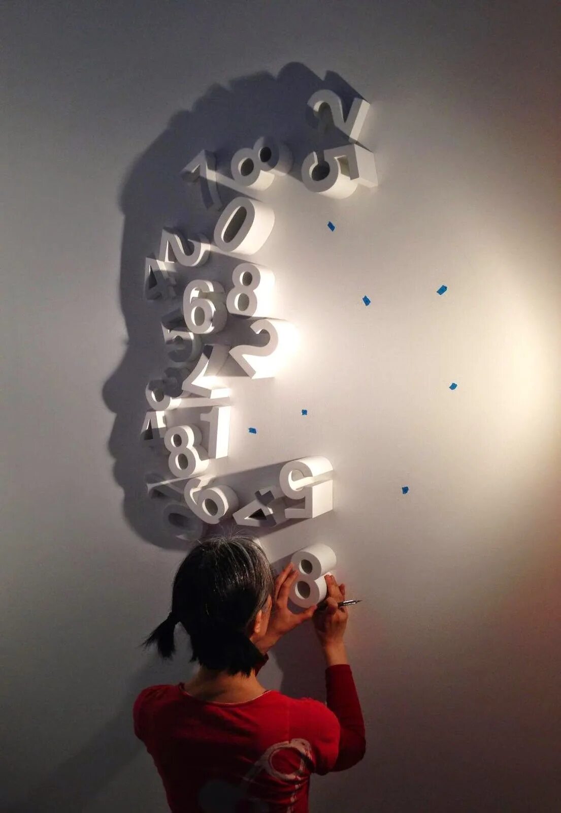 Глаз свет на стенах. Куми Ямашита картины. Японская художница Куми Ямашита. Теневые картины Куми Ямашита. Необычные тени.