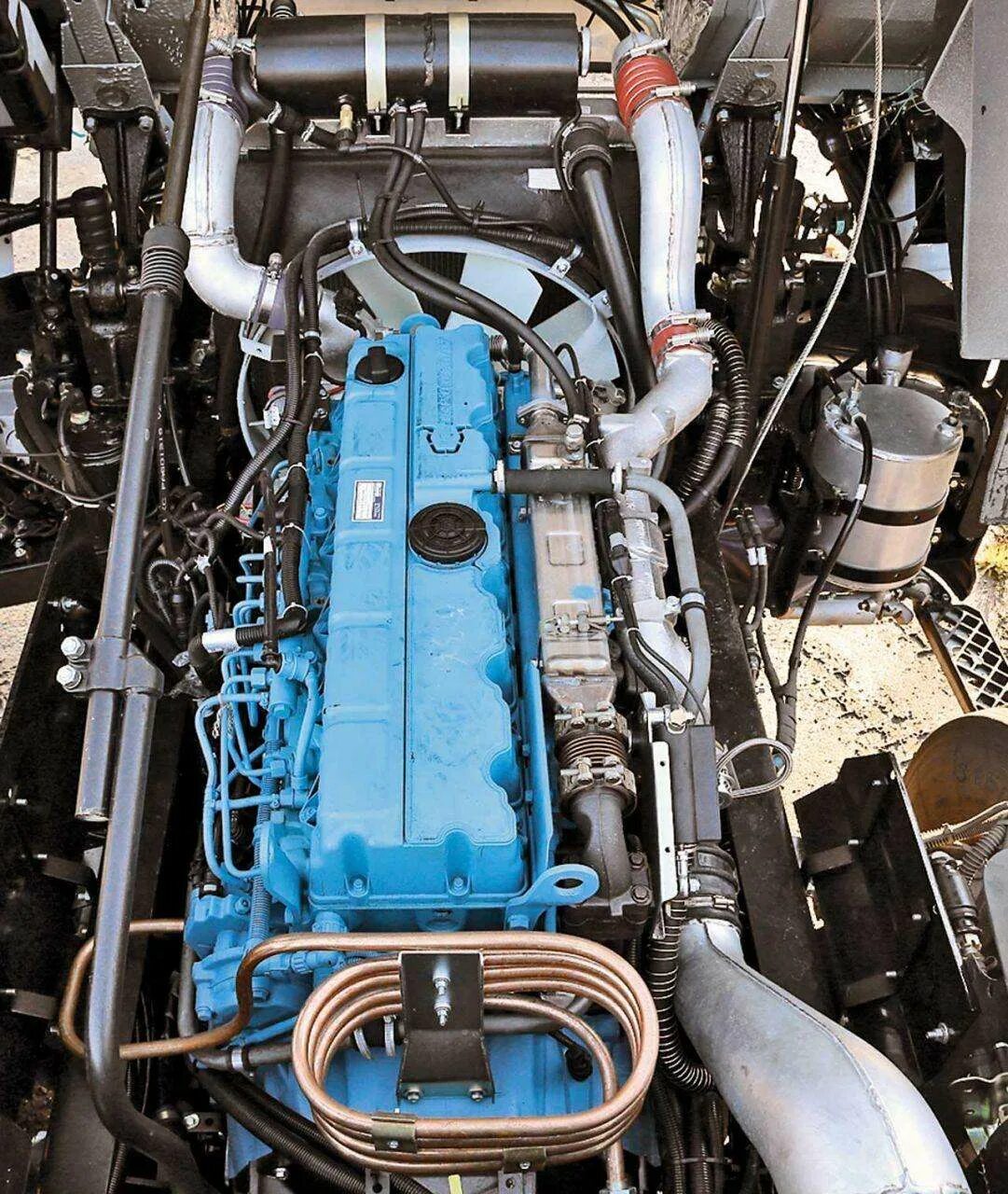Какие есть двигатели ямз. Мотор ЯМЗ 536. Двигатель 536 МАЗ. Урал с двигателем ЯМЗ 536. МАЗ С двигателем ЯМЗ 536.