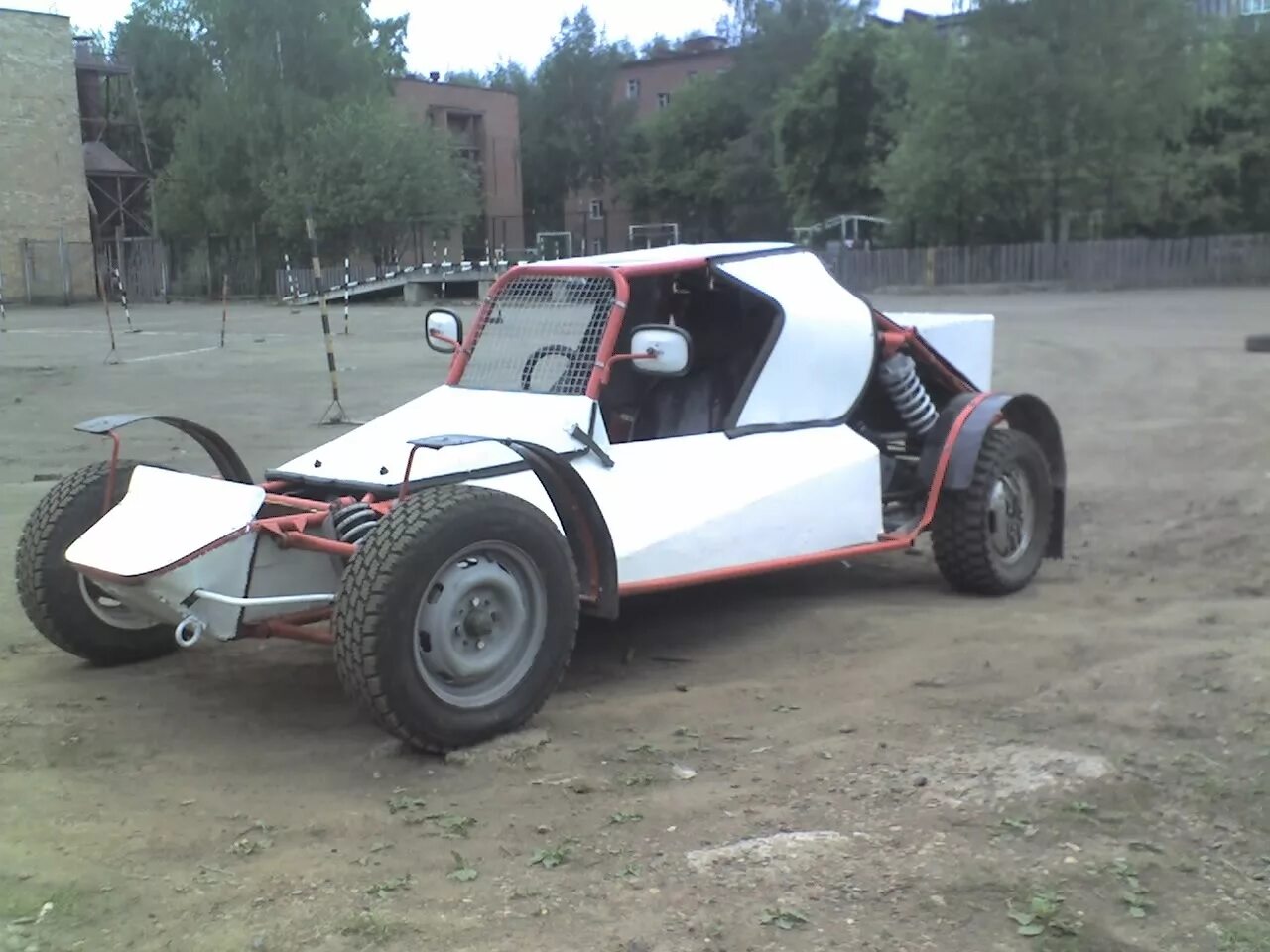 Китаец запилил себе деревянный электромобиль. DRIVE2