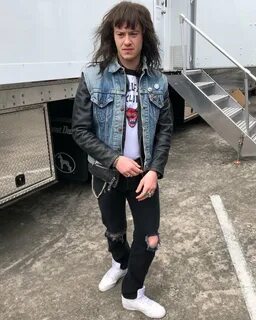 Need help with some Eddie Munson (Stranger Things 4) cosplay. 