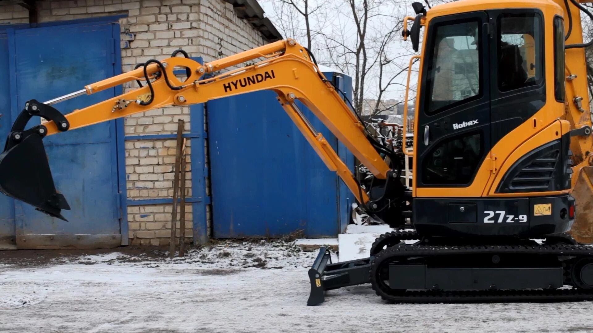 Купить экскаватор во владивостоке. Hyundai r27z-9. Мини-экскаватор Hyundai r27z-9. Мини-экскаватора гусеничного Hyundai r27z-9. Hyundai экскаватор r27.