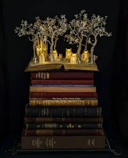 Коллаж из книг