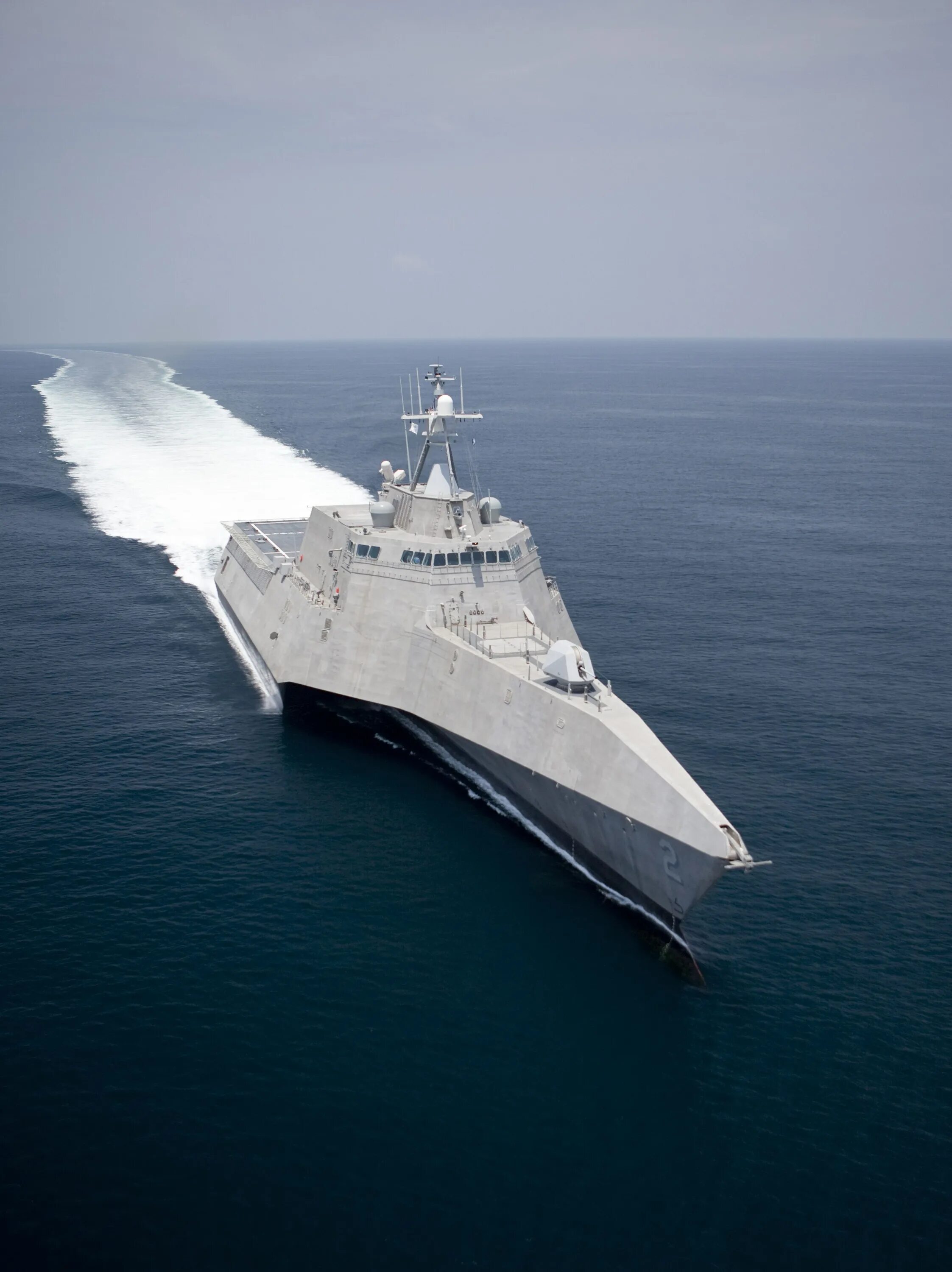 Лучший боевой корабль. Тримаран uss independence lcs-2. боевой корабль lcs-2 independence. индепенденс корабль тримаран. тримаран стелс.