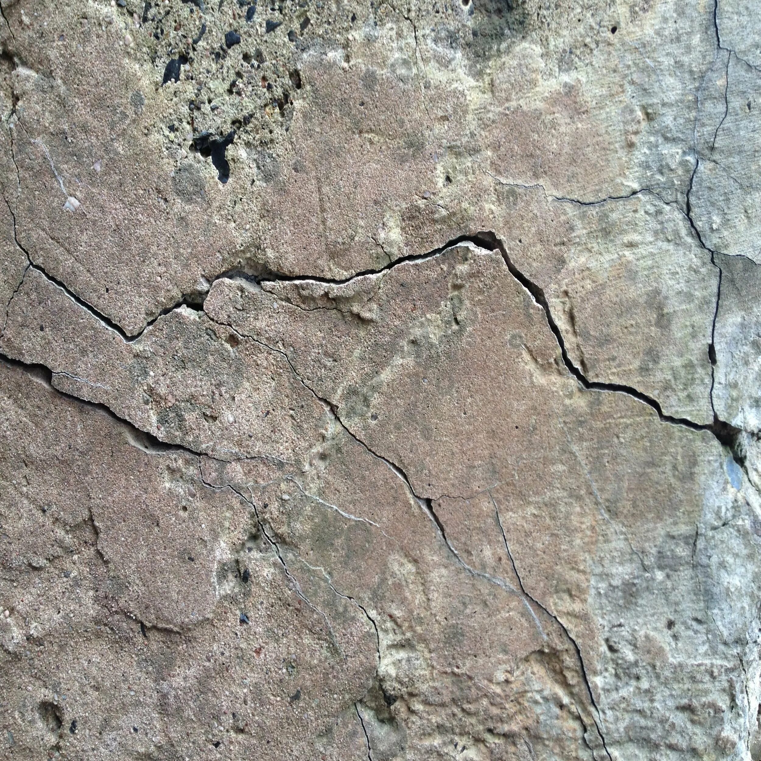 Каменные трещины