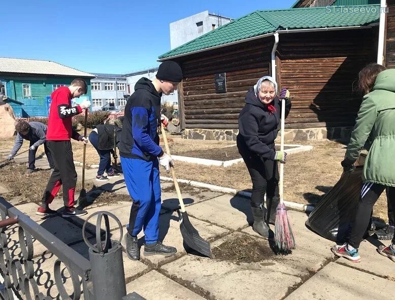 Тасеевский краеведческий музей сайт. Музей Тасеевского района. Директор Тасеевского музея. Рабочие Тасеевского музея. Сайт сельский труженик