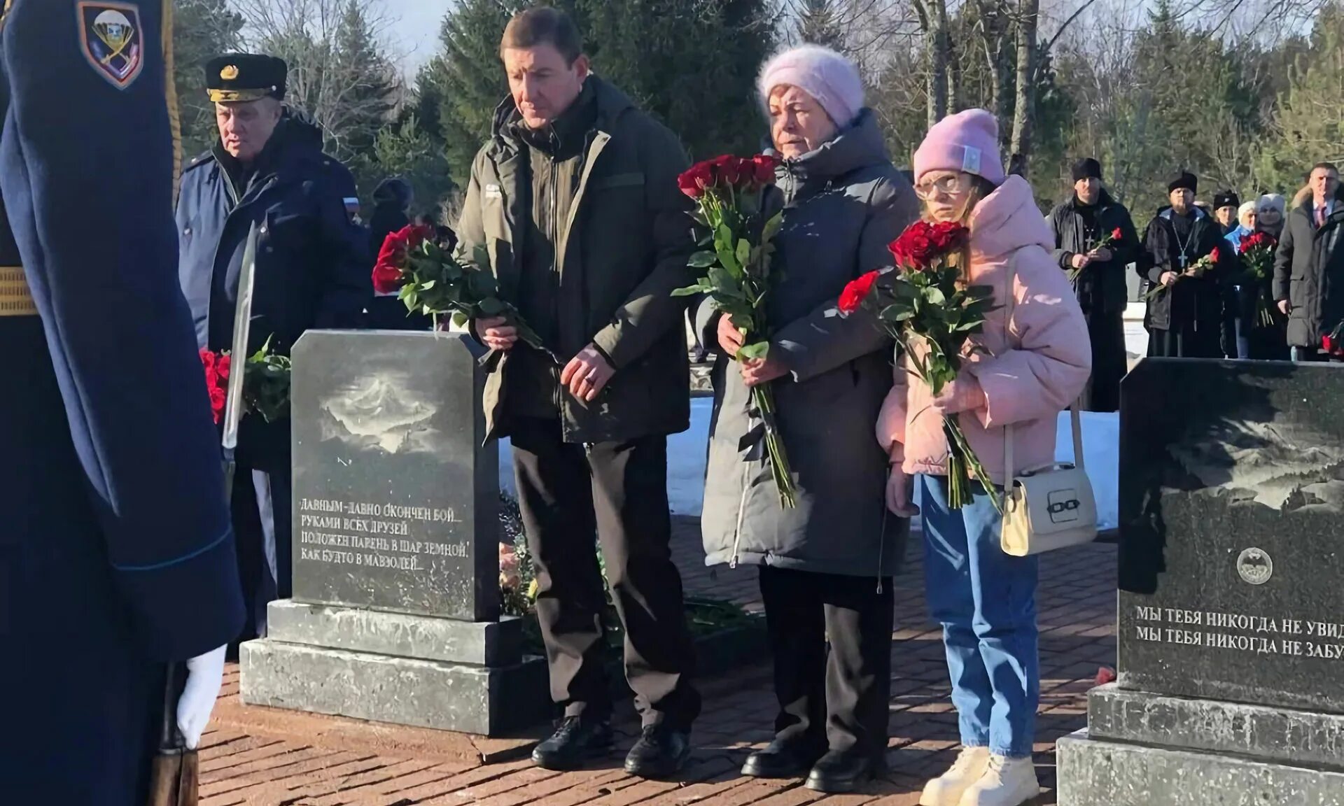 Подвиге псковских. Бойцы 6-й роты 104 парашютно-десантного полка псковской дивизии вдв,. Подвиг десантников 6 роты. Памятные мероприятия в честь героев-десантников 6-й роты. Псков кладбище десантники.