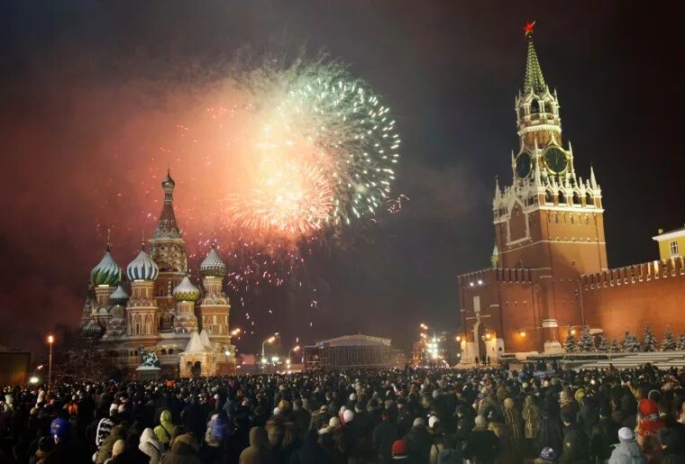 Красная площадь новый год. Красная площадь 2010 год. Красная площадь куранты новый год. Москва красная площадь 2010.