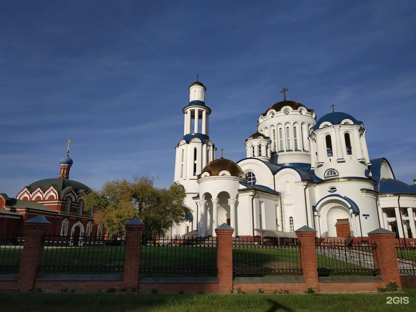 Московская святая 7. Храм московских святых Москва. Храм собора московских святых в Бибирево. Москва Костромская улица 7 Церковь собора московских святых. Храм всех святых Кострома.