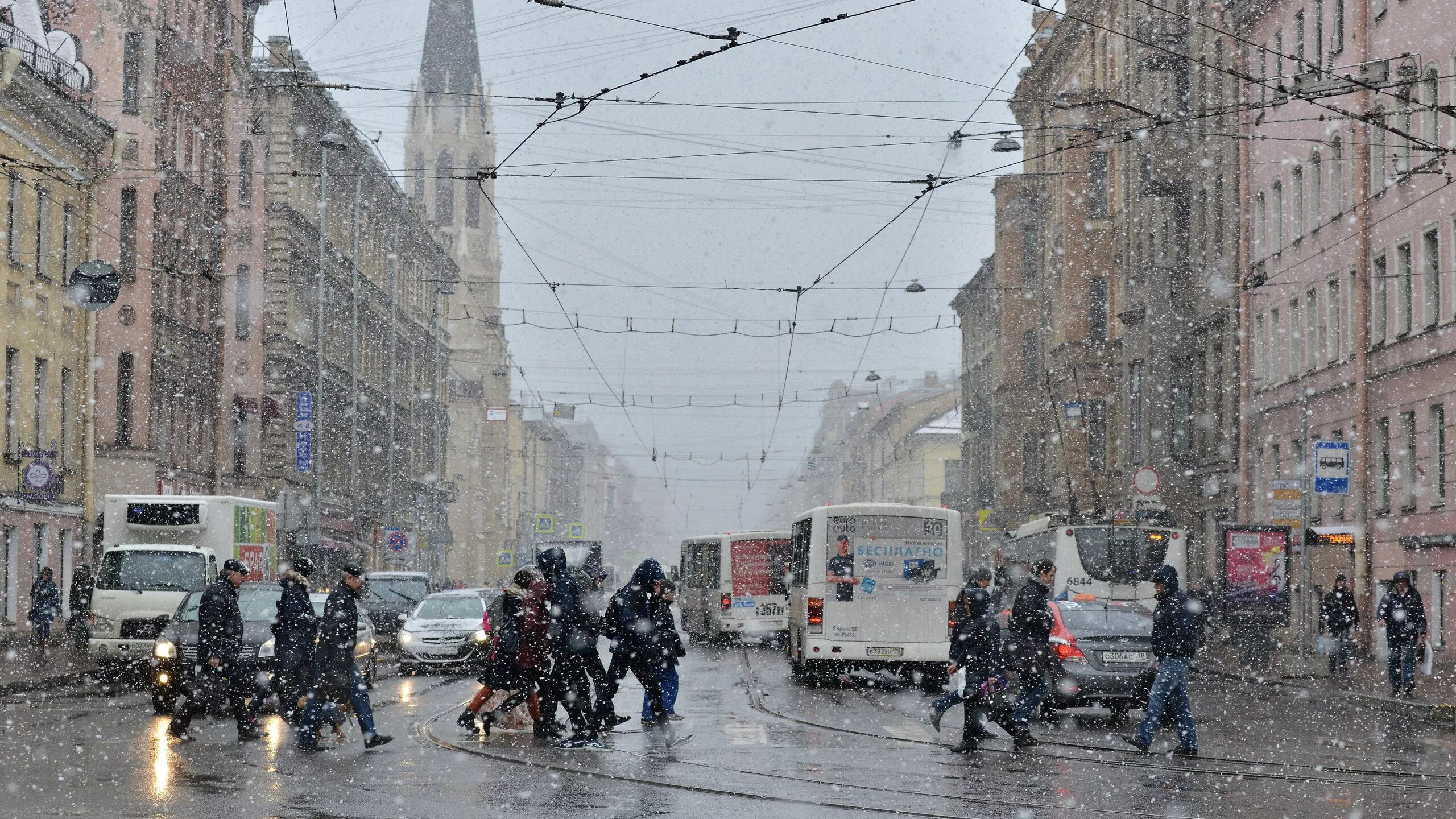 Погодная спб. Снег в Питере. Снегопад в Санкт-Петербурге. Снегопад в Петербурге. Снег в Петербурге сегодня.