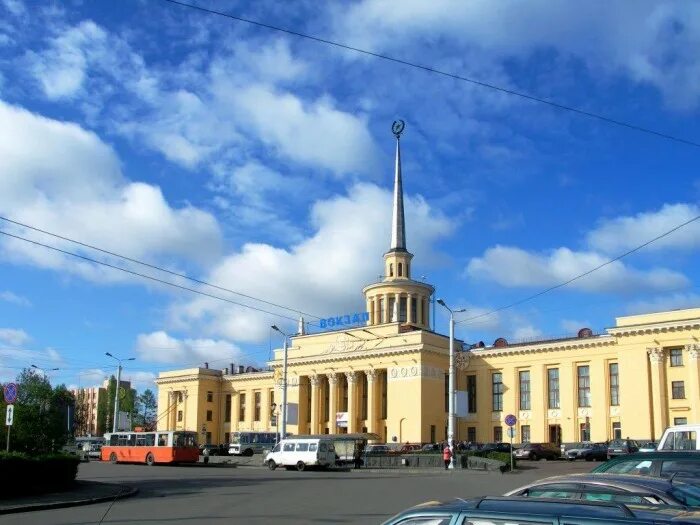 Вокзал Петрозаводск. Речной вокзал Петрозаводск. Петрозаводск железная дорога. РЖД Петрозаводск Карелия. Ржд петрозаводск телефон