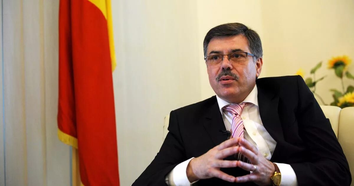 Посол румынии. Посол Украины в Румынии в 2003 году. Посол Румынии в Баку. Михай Грибинча посол Молдовы в Румынии.