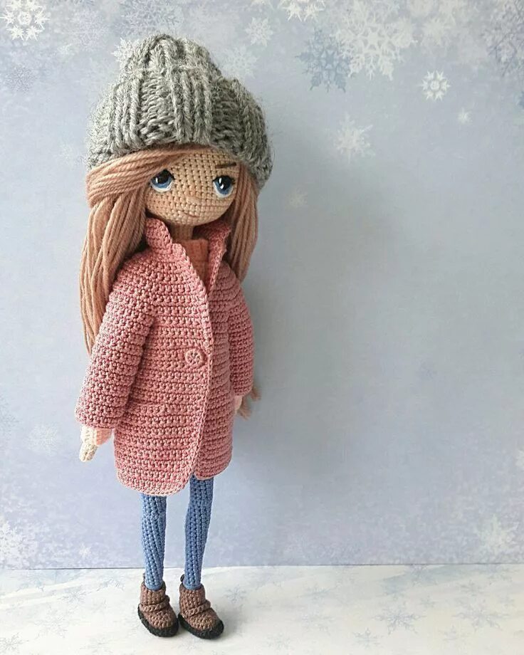 Маленькие вязаные куколки. Вязаные куколки тильда. Кукла амигуруми мастер класс. Куколка элси амигуруми. Амигуруми.