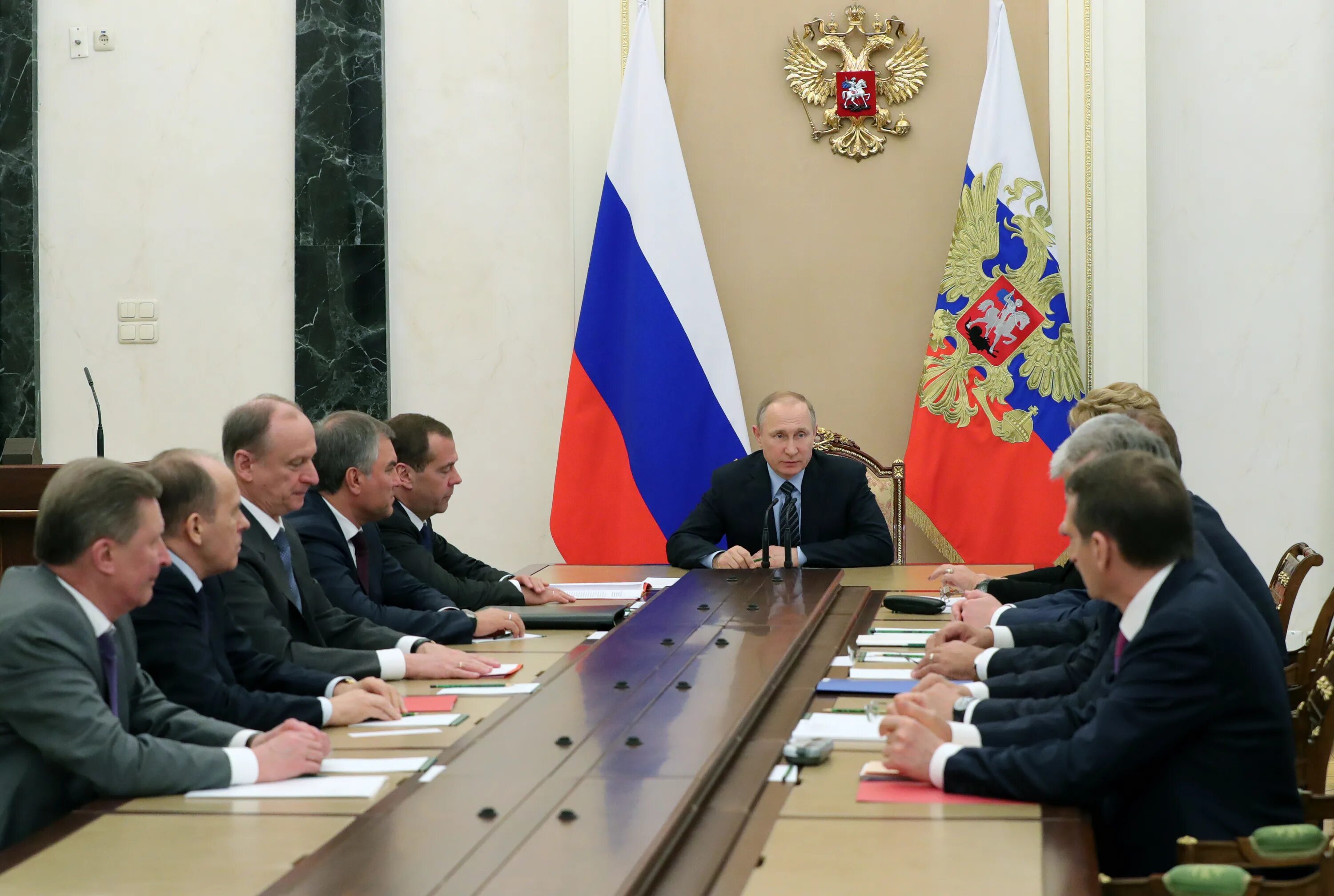 Оперативный совет безопасности. Совет безопасности РФ. Совещание с постоянными членами совета безопасности.