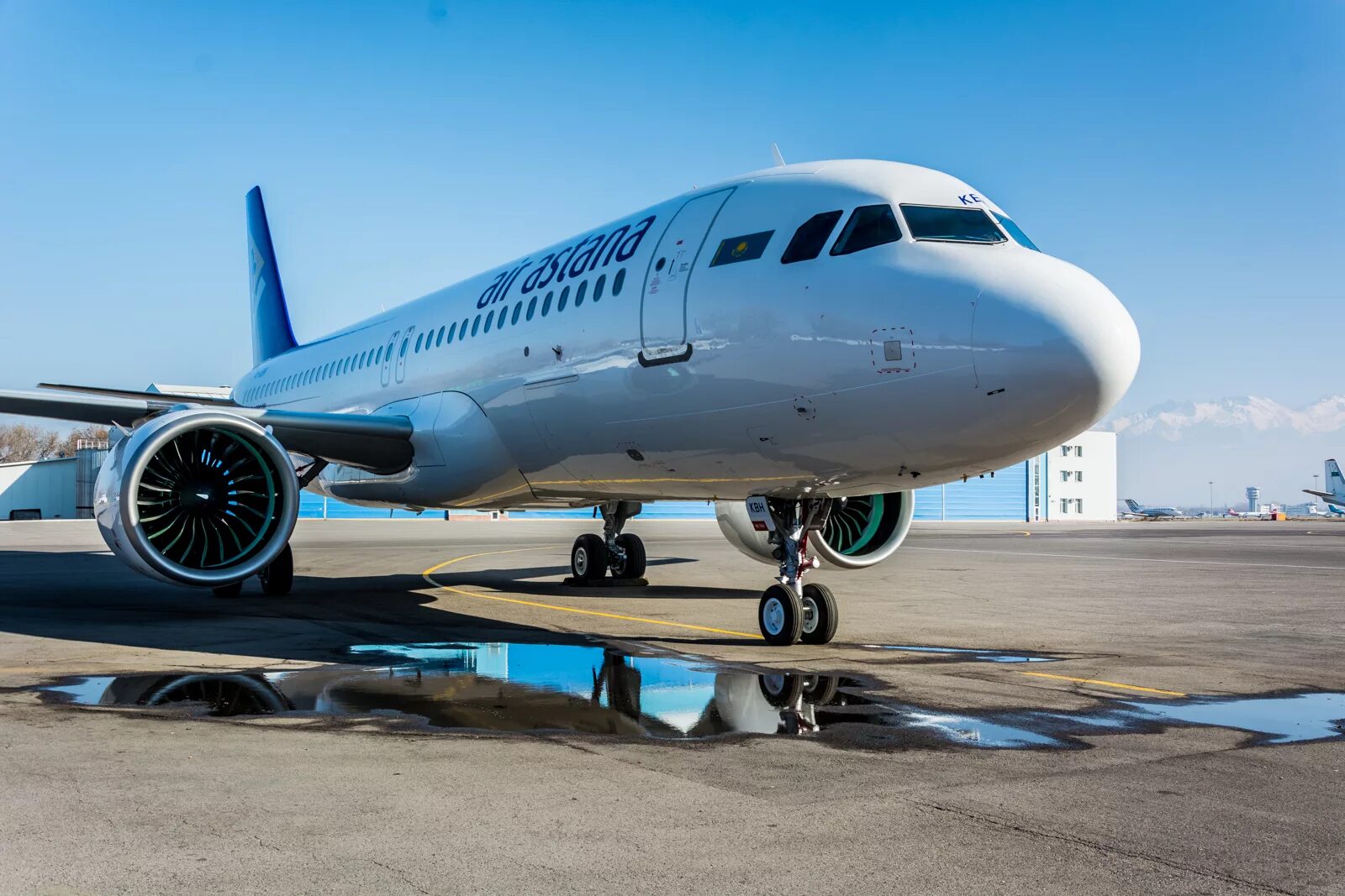 Аэрбас нео. Airbus a320neo. airbus neo a320neo. аэробус 320 neo. самолёт аэробус а320 нео.