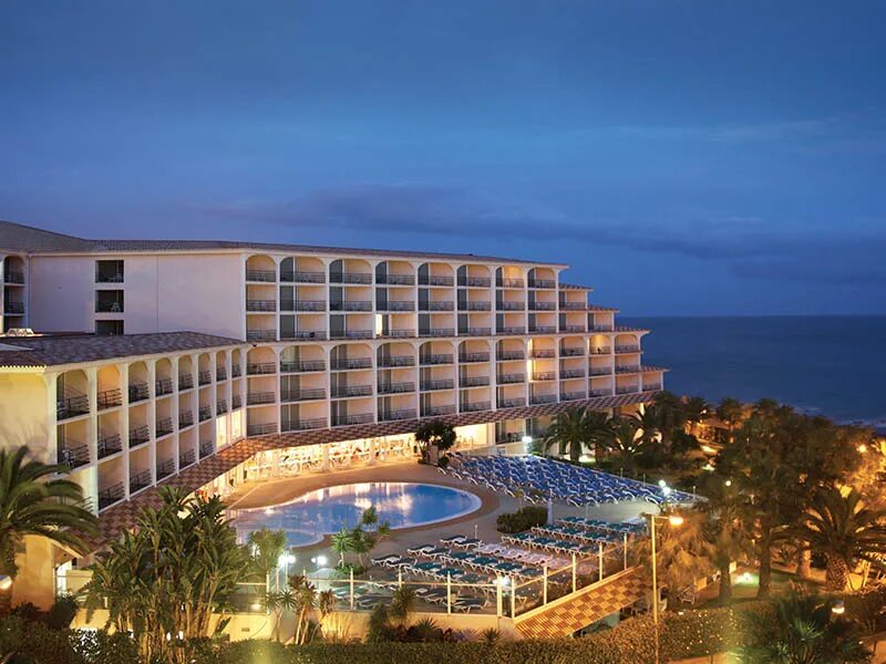 Мадейра отель 4 звезды. 4 views. Мадейра отель 4 звезды. Португалия отели на побережье. Ar design group.