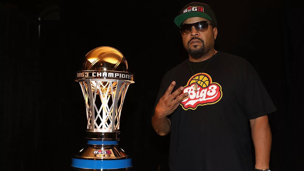 Big 3. Ice cube big3. big ice cubes.