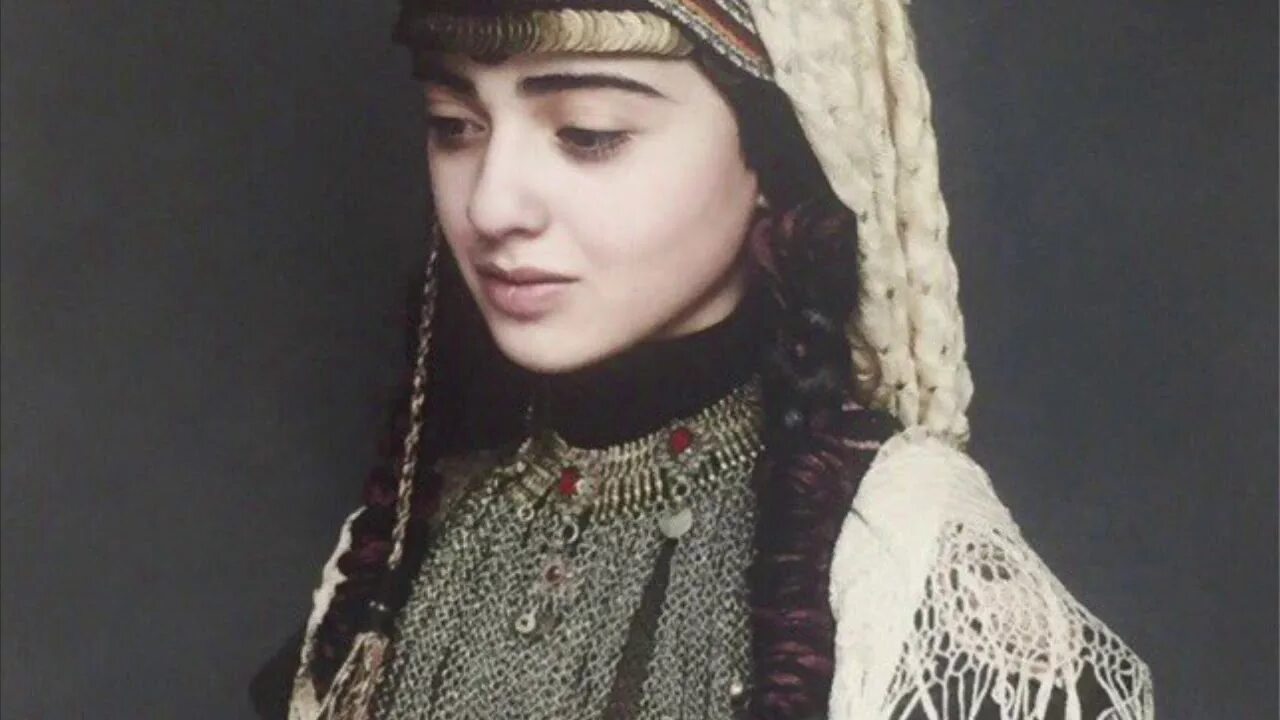 Lena chamamyan - sareri hovin mernem [faraz m remix]. Lena chamamyan - sareri hovin mernem [faraz m remix]. Sareri hovin mernem. Мернем сртит. Սարերի հովին մեռնեմ cover.