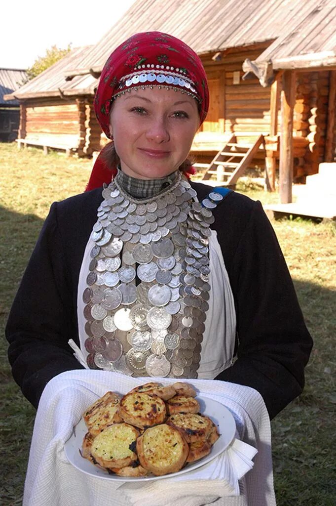 Удмуртская национальная кухня. Лудорвай перепечи. Кухня Удмуртии Национальная перепечи. Национальная кухня удмуртов и марийцев. Удмурты табани.