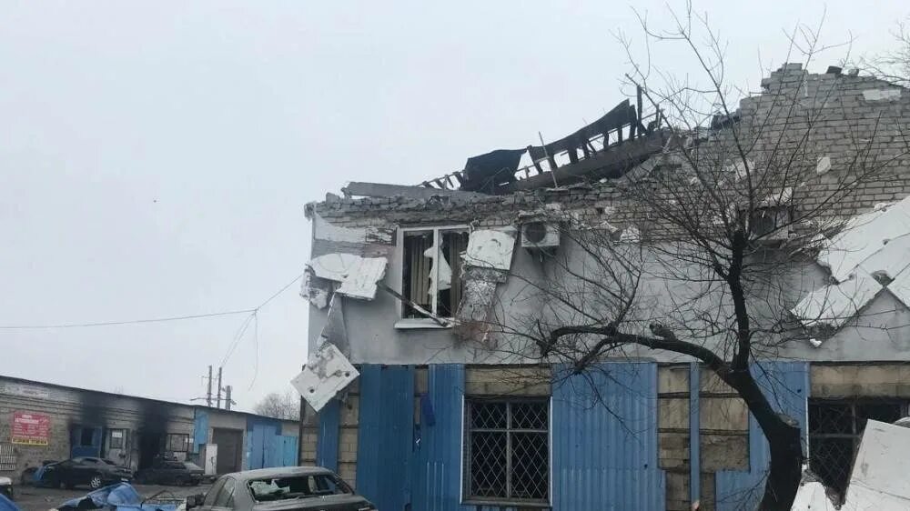 Донбасс разрушения. Опять обстрел. Разрушенные дома в украине. Донецк обстрел города. Опять обстрел.