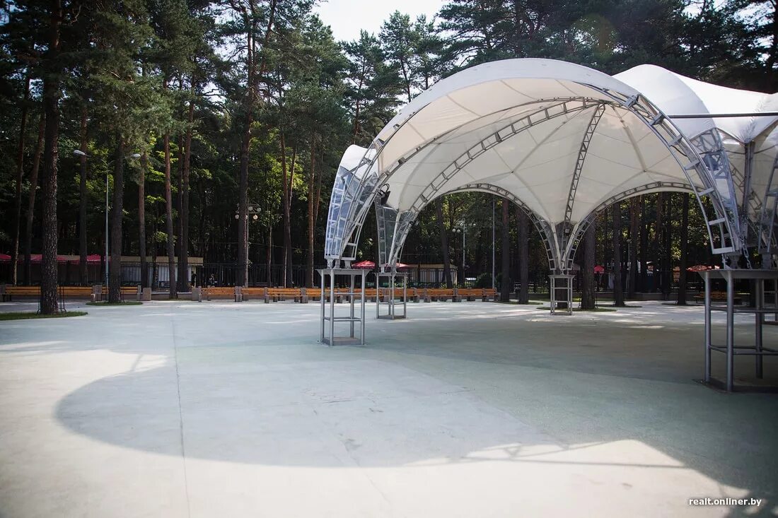 Парк сокольники танцплощадка для пенсионеров. Танцплощадка. Танцплощадка протвино. Танцплощадка. Парк горького москва танцплощадки.