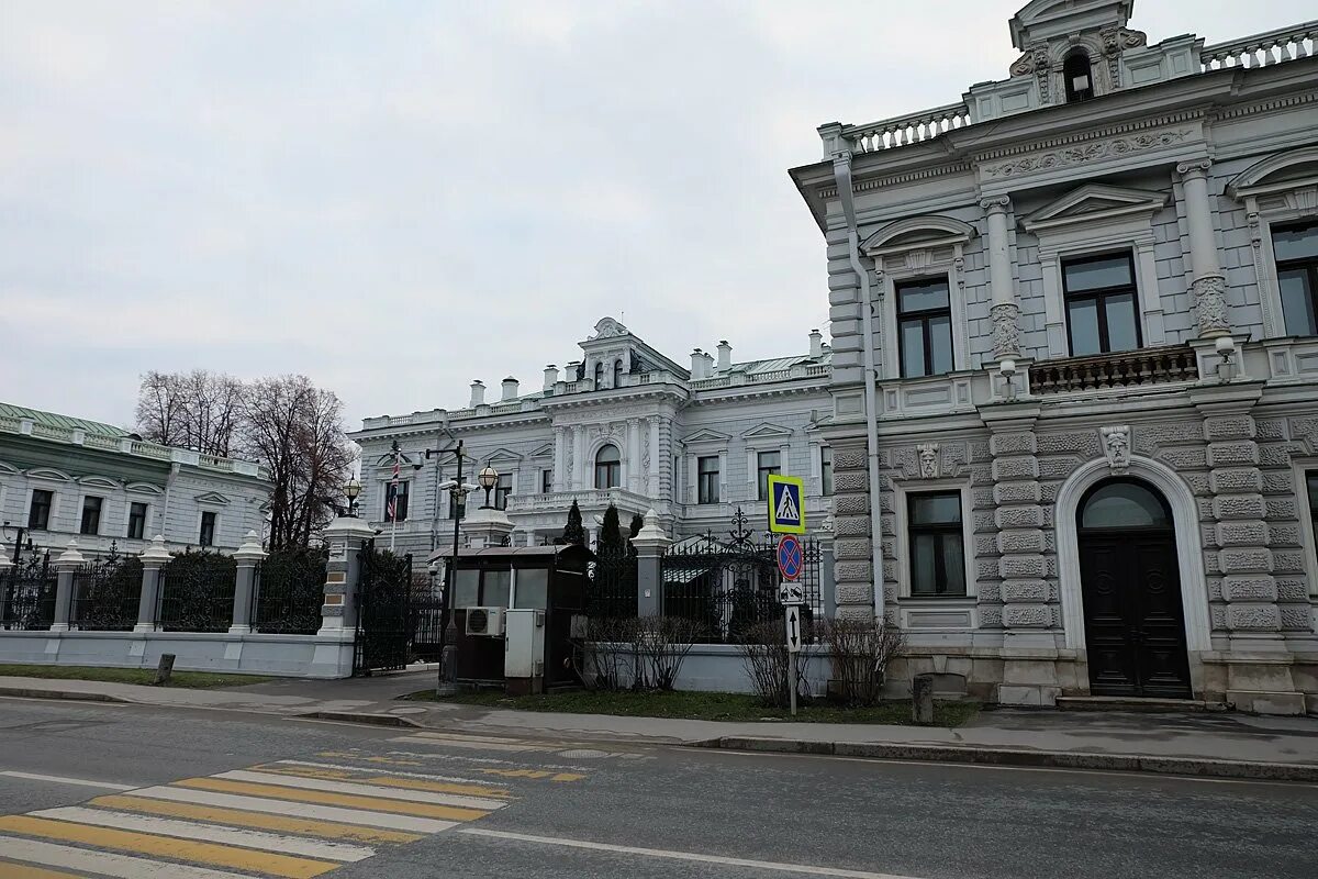 Резиденция посла Великобритании (особняк Харитоненко). Софийская набережная 14 резиденция посла. Усадьба Харитоненко на Софийской набережной. Посольство Великобритании Софийская набережная 14.