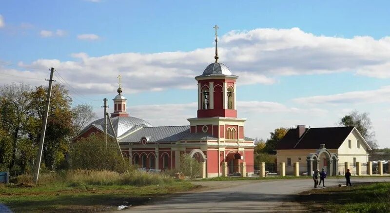 Большое село сайты. Церковь село подберезье. Большое село). Большое село сайты. Храм святой великомученицы параскевы пятницы (с.