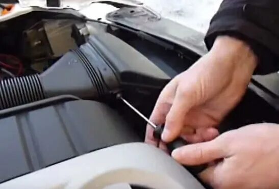 Как поменять воздушный фильтр на шкода октавия а5 LkbAuto.ru
