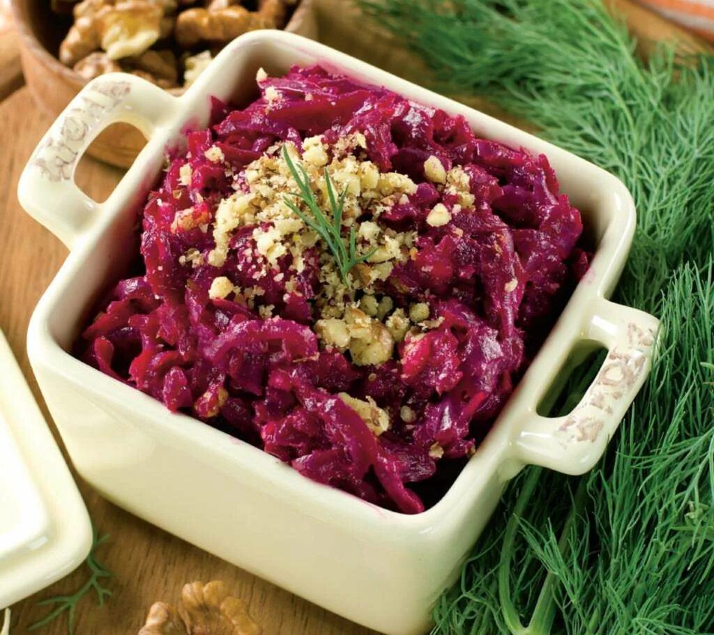 Варенка из свеклы. Что приготовить из свеклы вареной быстро. Что приготовить из свеклы вареной быстро. Свекла очищенная. Что приготовить из свеклы вареной быстро.