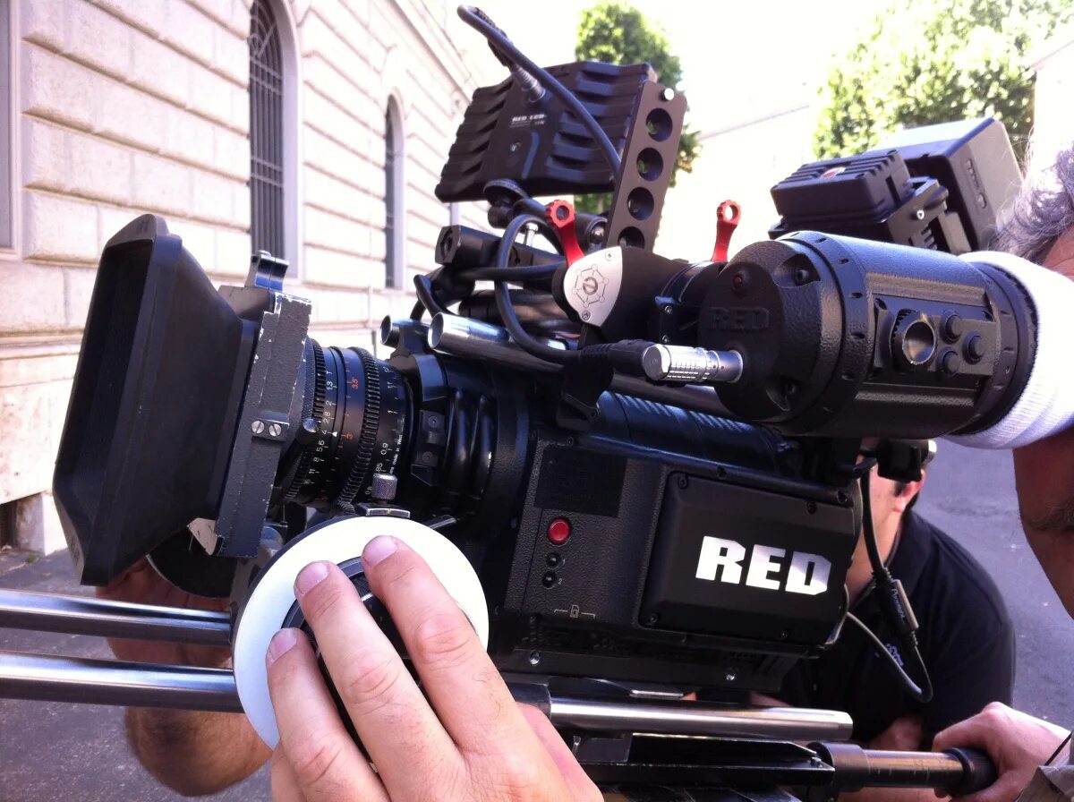 Red one перевод. Кинокамера red one. red one mx. камера red mx. red one mx camera.