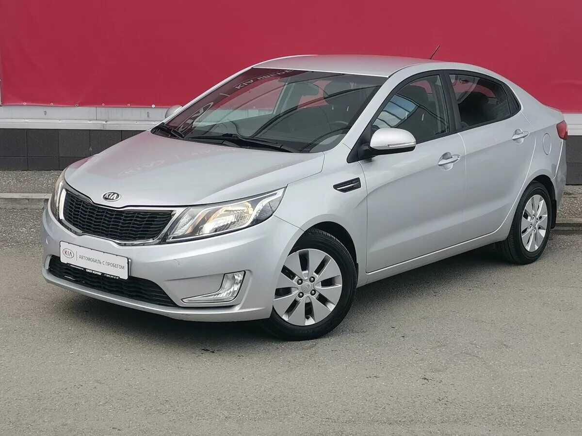 Купить б/у Kia Rio III Рестайлинг 1.6 MT (123 л.с.) бензин механика в Санкт-Пете