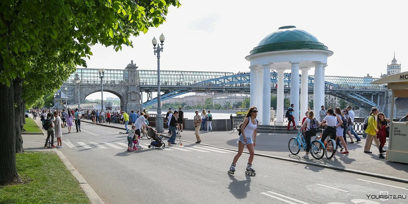 Москва прогулка домами. Парк горького москва. парк горького 2025. парк горького москва прогулки. парк горького москва летом.