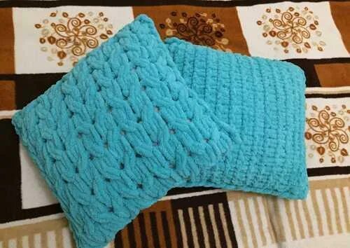 Ализе пуффи подушка 40*40. Ализе пуффи коврик барашек. Подушка из ализе пуффи. Ализе пуффи файн подушка. Плед вязаный ализе пуффи.