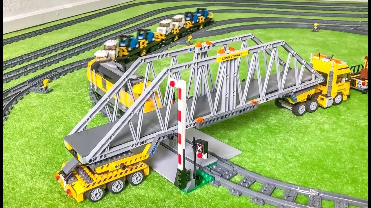 Train possible. Train crash lego. лего поезд краш. лего вагоны. лего поезд кран.