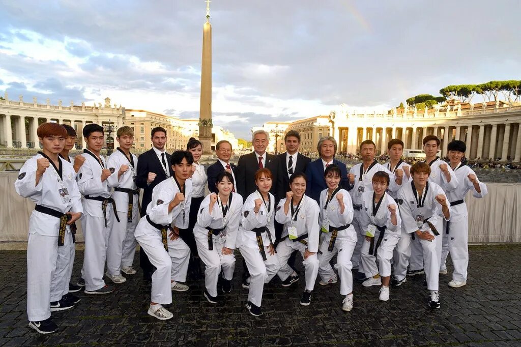 Всемирная Федерация тхэквондо World Taekwondo. Taekwondo uzb. Узбекистан таеквондо ВТФ. Челябинская Федерация тхэквондо ВТФ.