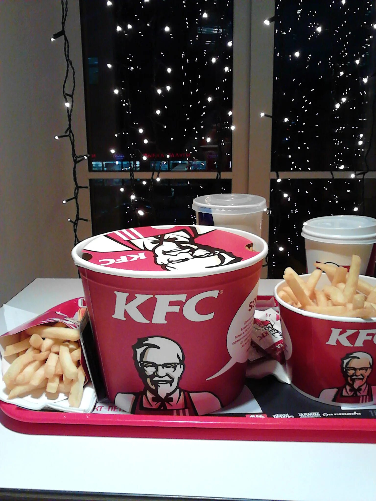 Kfc быстрое питание. Кфс. фаст фуд кфс. kfc продукты. киэфси еда.