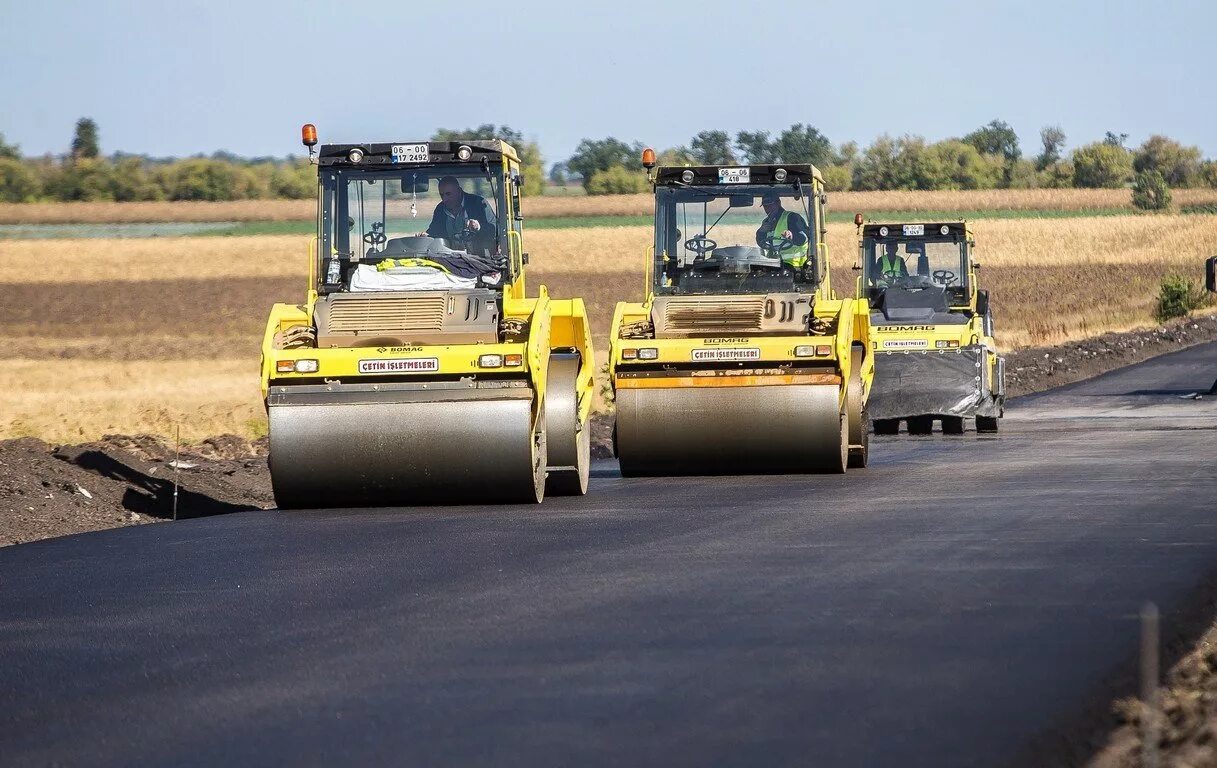 Дорожно строительный. Строительство дорог. Украинская дорожная техника. Дорожный фонд картинки.