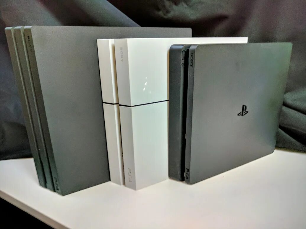 Ps4 vs ps4 slim. Ps4 Slim Pro. Ps4 Slim ps4 Pro. Ps4 fat Slim Pro.