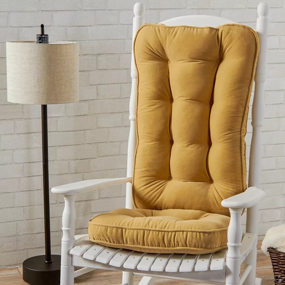 Купить сидушку для кресла. Подушка для кресла. Подушка сидушка на кресло. Подушка на спинку стула. Кожаная подушка на стул.