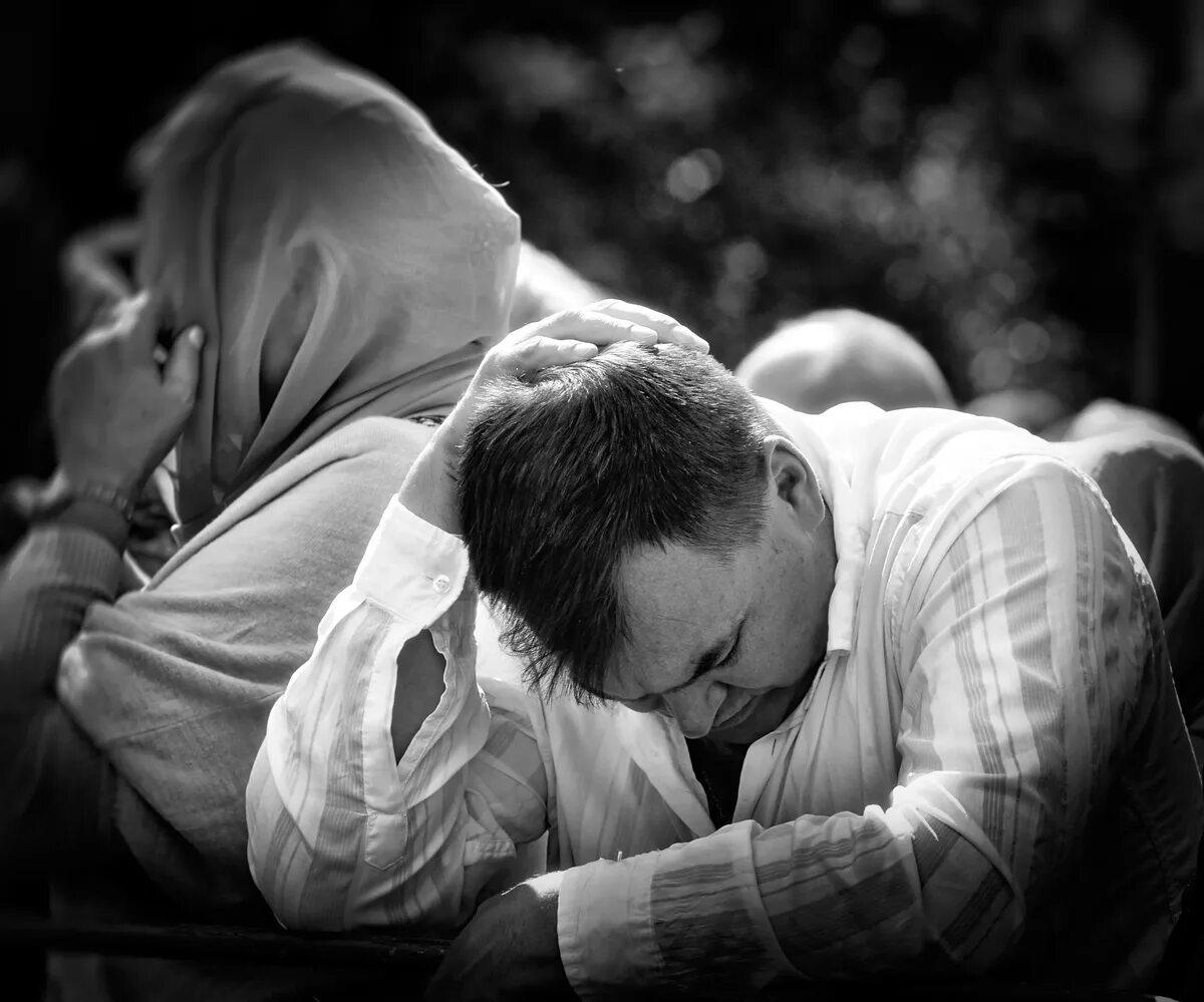 Бог любви. Helping others. Люди добрые. Сострадание к людям. Мужская милость.