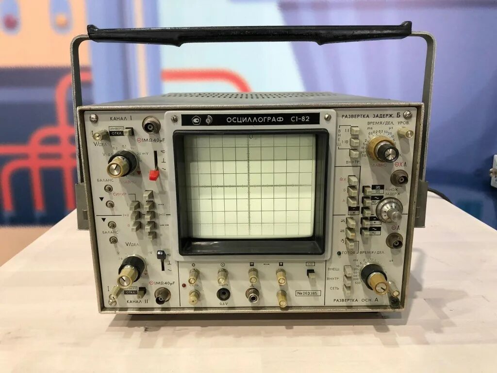 Осциллограф с генератором сигналов. Осциллограф лучевой с1-68. приборы ссср, осциллографы, вм-12. измерительные приборы осциллографы частотомеры ссср. с9-28 осциллограф.