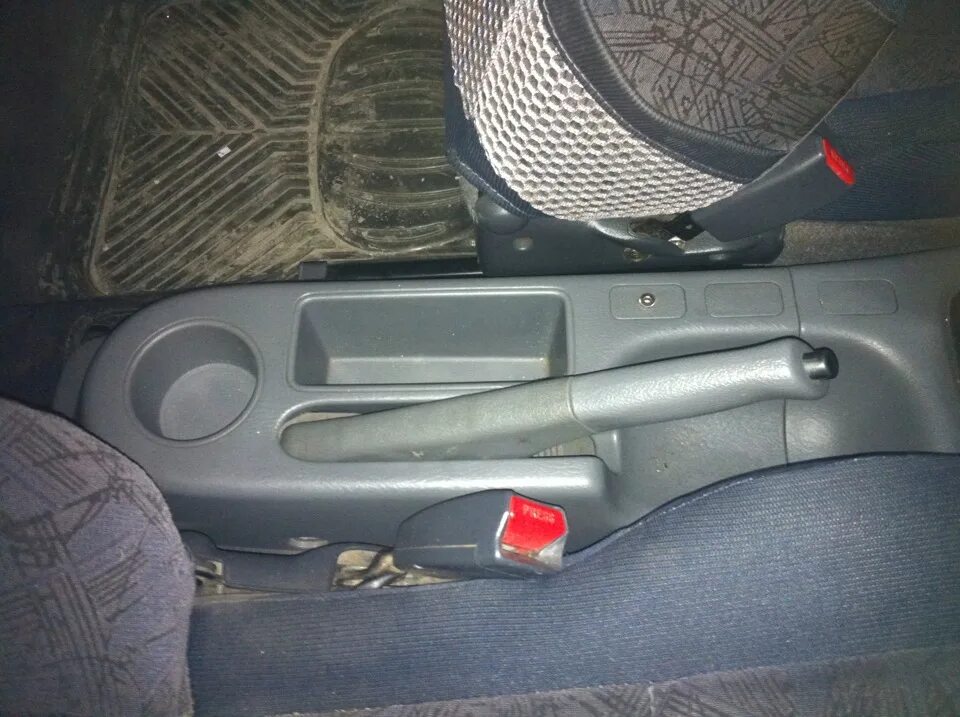 Органайзер между сиденьями. Подлокотник vw t5 transporter. Консоль между сиденьями. Консоль между сиденьями. Консоль между сиденьями.