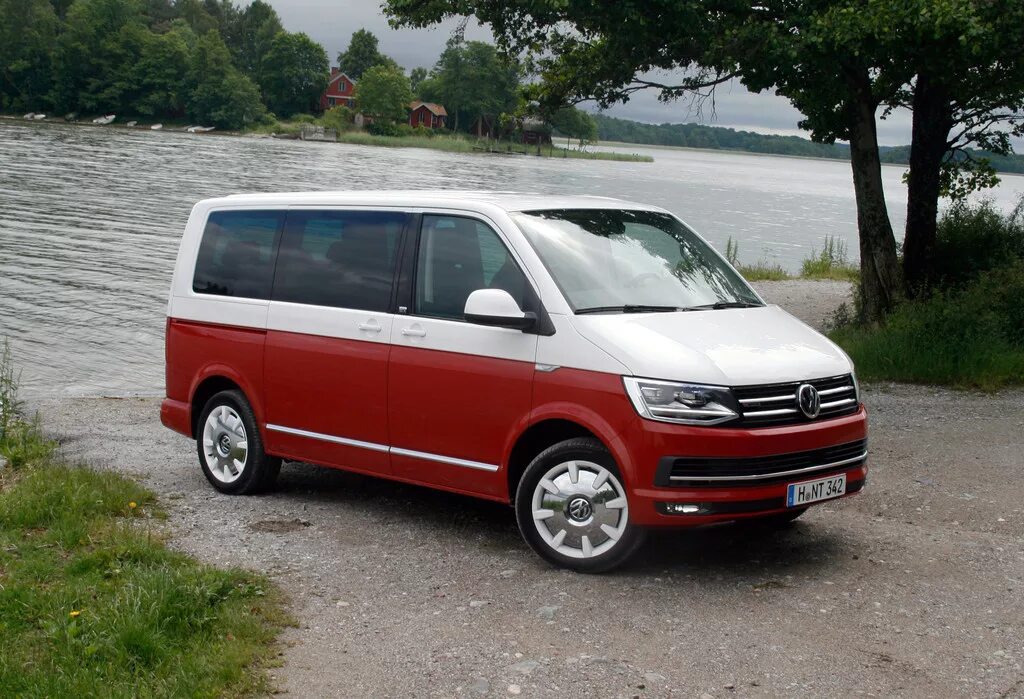 Купить фольксваген татарстан. Volkswagen t6. VW Multivan Bulli t6. Volkswagen Multivan t6 Bulli. VW T6.1 Multivan Red.