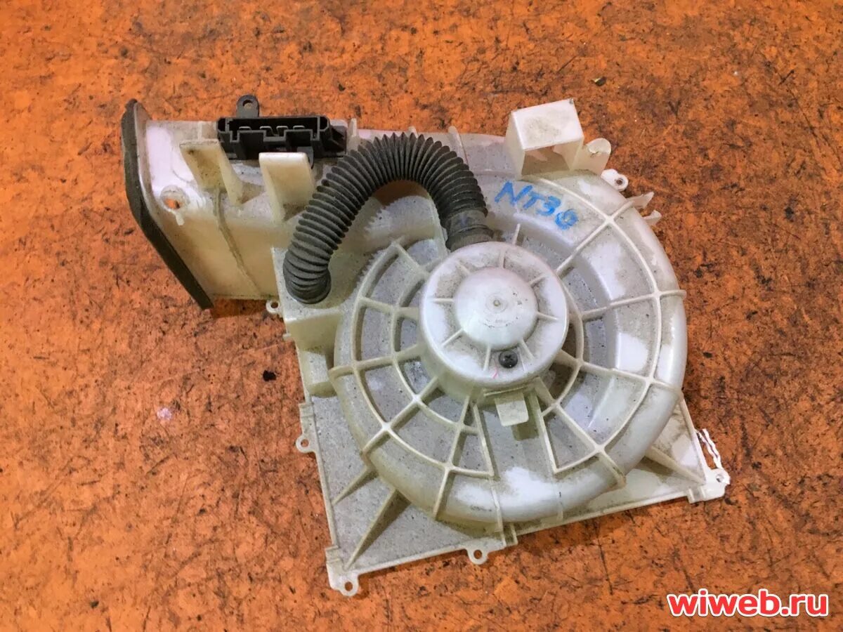 Моторчик печки nissan x-trail t31. Nissan x-trail t31 крыльчатка печки. Щетки моторчика печки ниссан икстрейл т31. Мотор отопителя nissan x-trail t31. Nissan x-trail 2.