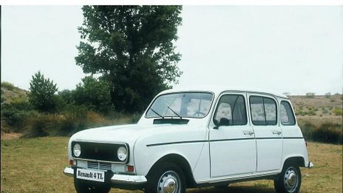 Renault 4l export. Рено 4 двери. Renault 4l. Рено 4л. Рено 4 1961.