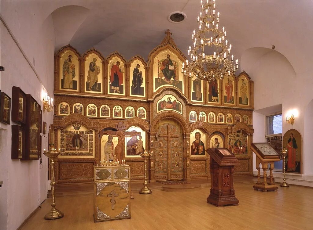 Храм в старых панех. Храм космы и дамиана римских, москва. храм космы и дамиана в старых панех. храм святых бессребреников космы и дамиана в шубине иконостас. храм косьмы и дамиана в москве внутри.