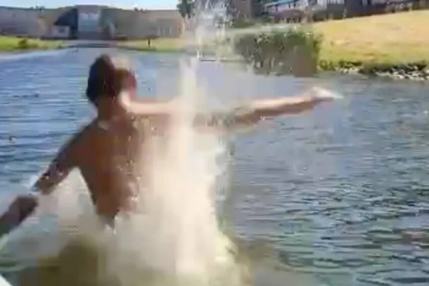 Прыжок с моста. Экстремальный прыжок с вышки. Прыгнула в питере. Яхтенный мост санкт-петербург. Прыгнула в питере.